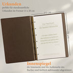 Edles Premium Stammbuch Albrecht aus dunkelbraunem Pferdeleder mit Blinkprägung, Frontalansicht