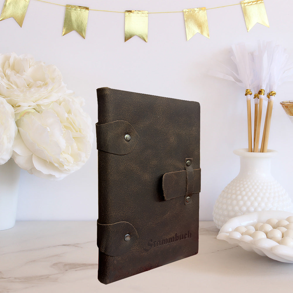 Edles Premium Stammbuch Albrecht aus dunkelbraunem Pferdeleder mit Blinkprägung, Seitenansicht