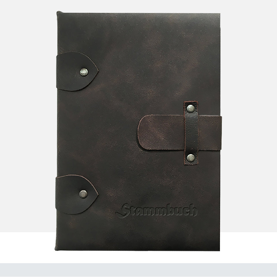 Edles Premium Stammbuch Albrecht aus dunkelbraunem Pferdeleder mit Blinkprägung, Frontalansicht 